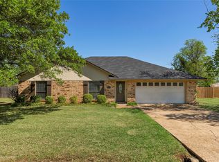 113 Edwards St, Benton, LA 71006