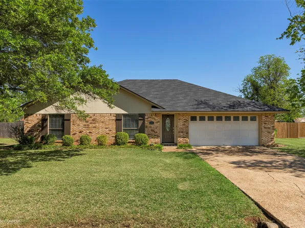 113 Edwards St, Benton, LA 71006