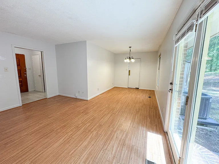 3616 Suffolk St — Photo 4