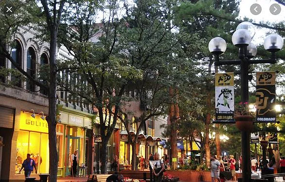 Pearl St. Shops and Restaurants