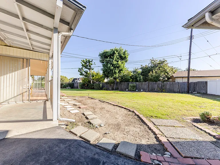 518 E La Sierra Dr — Photo 53