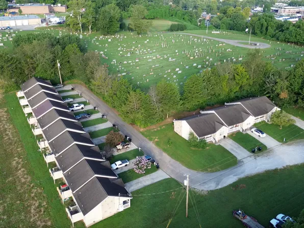 Stone Henge, 200 Stone Henge Ln #D2, Jacksboro, TN 37757