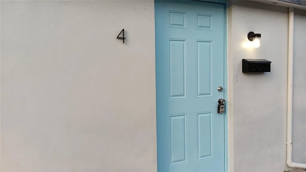 1 bed, 1.0 bath, 550 sqft, $1,350 — Photo 1