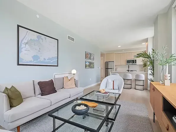 153-10 88th Avenue image 9 of 33