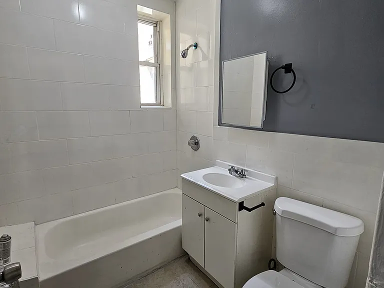 645 Elizabeth Ave #34 — Photo 2