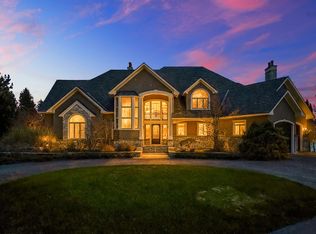 7545 Oyster Bay Dr #4, Charlevoix, MI 49720