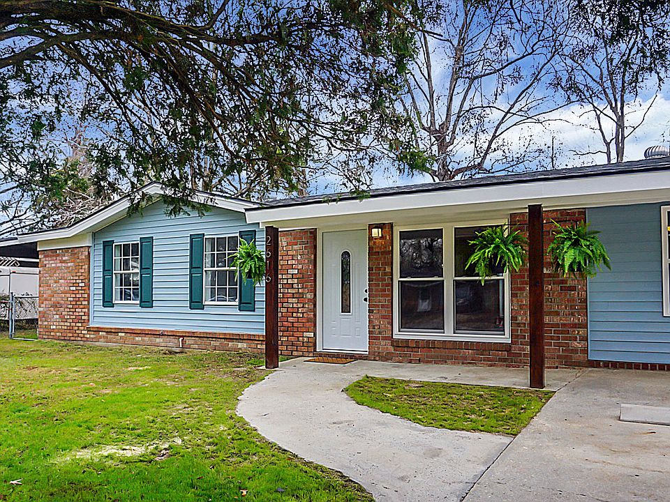 1st image of 2616 Clara Ln