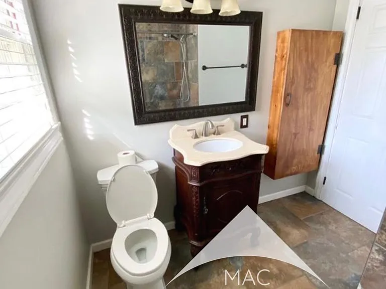 820 Chick Springs Rd — Photo 8
