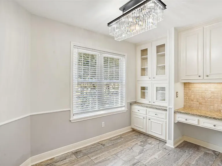 1725 Enterprise Ave — Photo 11