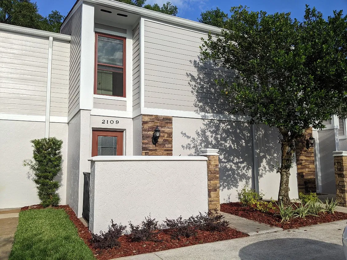 2 bed, 1.5 bath, 1206 sqft, $1,250 — Photo 3
