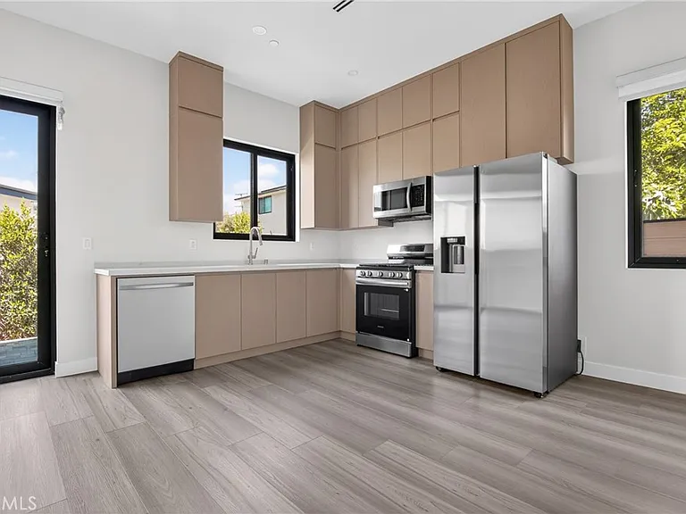 7605 Greg Ave #1/2 — Photo 3