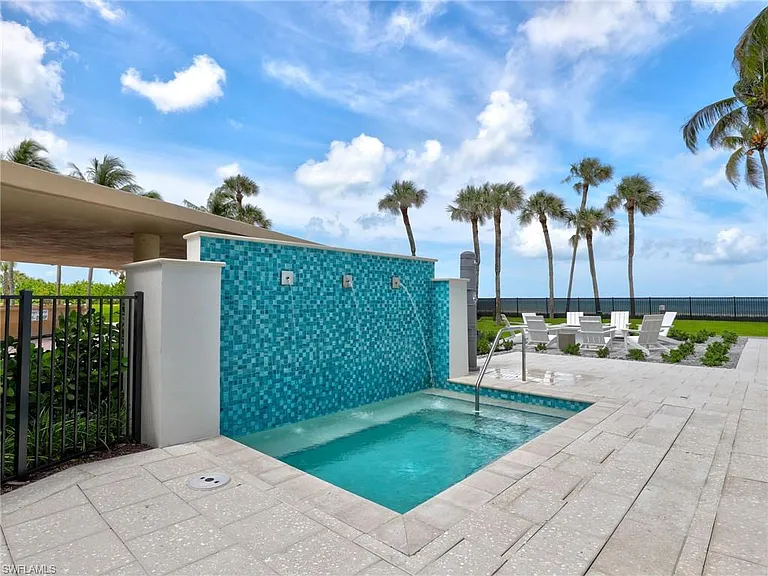 4001 Gulf Shore Blvd N #1106 — Photo 46