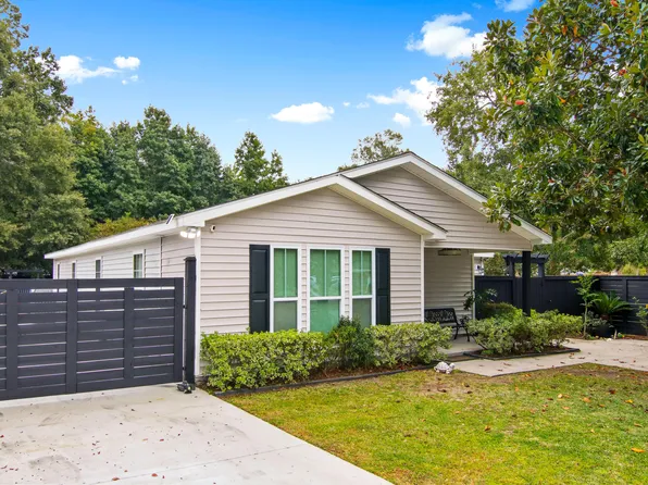 3445 Island Estates Dr, Johns Island, SC 29455