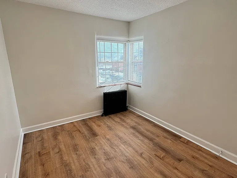 111 Colton Ave #10 — Photo 4