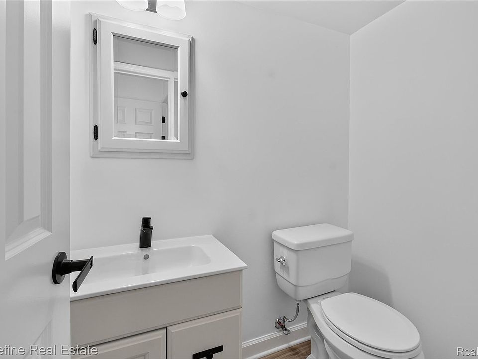 28308 Coventry Ct, photo 15