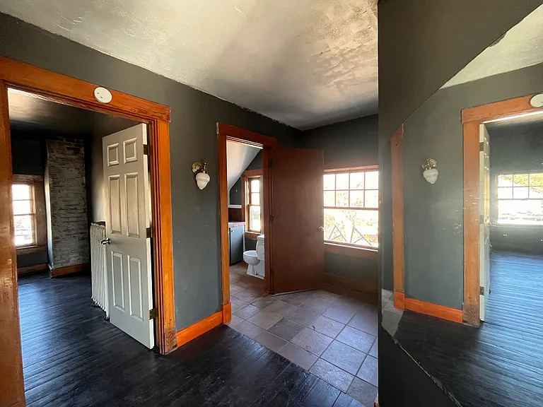512 E Sherman St #4 — Photo 5