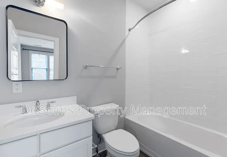 214 Porter Village Cir — Photo 16