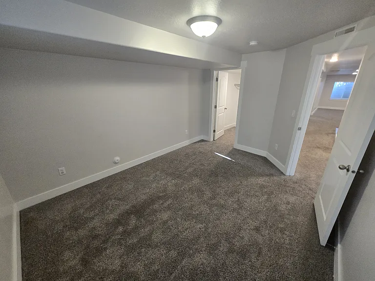 1481 N Arcadia Dr — Photo 10