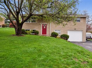 52 Nancy Dr, Jeannette, PA