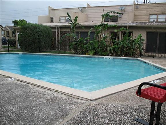 2nd image of 1014 Graham Dr