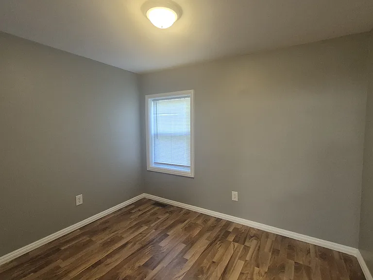 2502 Union St — Photo 10