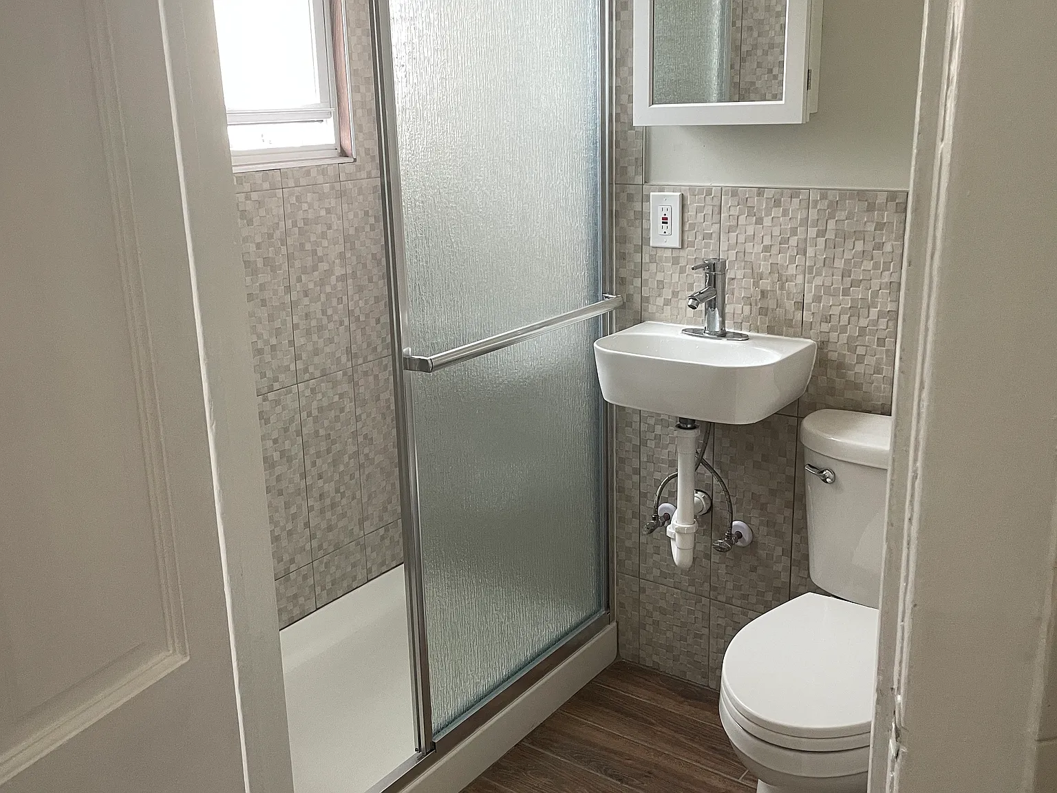 2 bed, 750 sqft, $1,950 — Photo 2