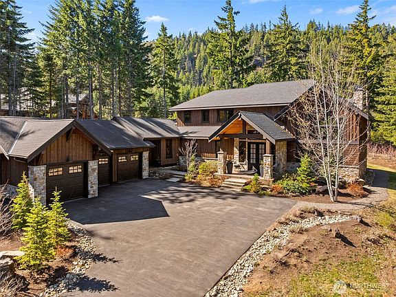 2nd image of 301 Fortune Creek Lane