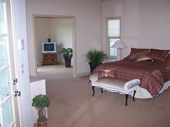 Master Suite with sitting area