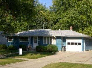 1910 16 1/2 St S, Fargo, ND 58103