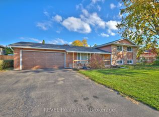 42 Emily St, Grimsby, ON L3M4A2