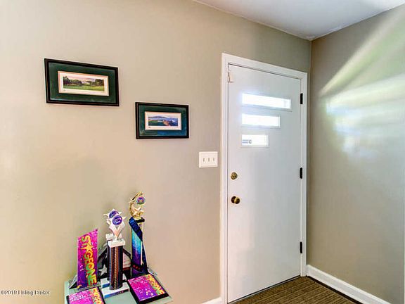 3rd image of 2723 Sheila Dr