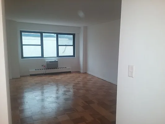 Rented by Carlyle Property Management | media 3