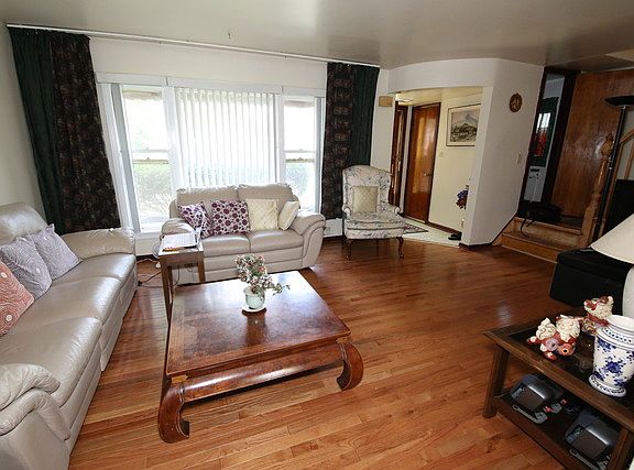 4th image of 2619 W Balmoral Ave