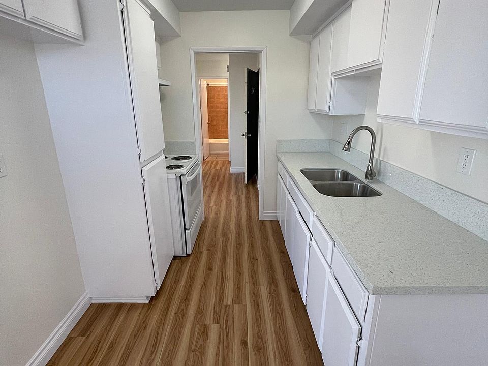 1st image of 00-634 Lime Ave #305