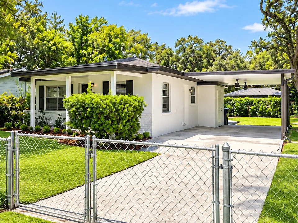 1910 E Emma St
