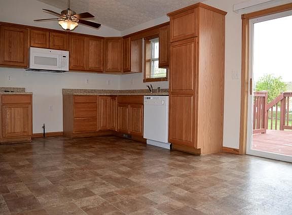 4th image of 7793 Eider Ave