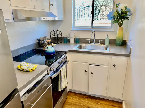 369 Palm Ave, Oakland, CA