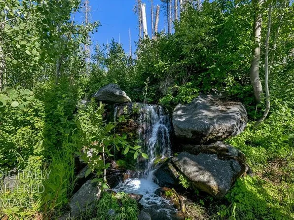 38 Sayles Canyon Rd, Twin Bridges, CA 95735
