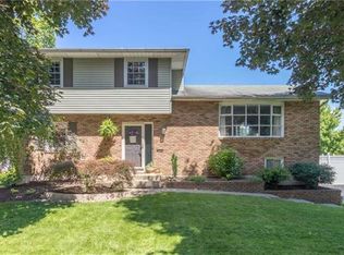 712 Frost Hollow Rd, Easton, PA 18040