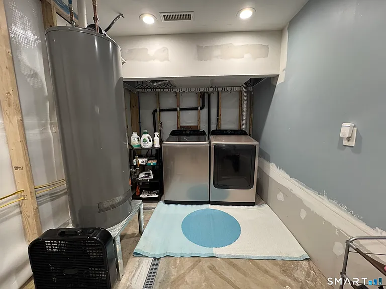55 Circle Dr — Photo 24