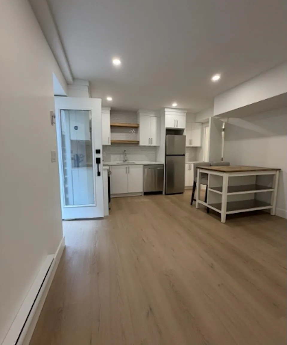 1 bed, 650 sqft, $1,950 — Photo 2