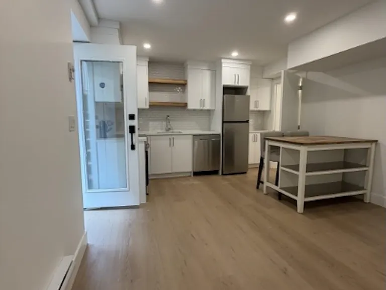 1631 Emerson Ct — Photo 2