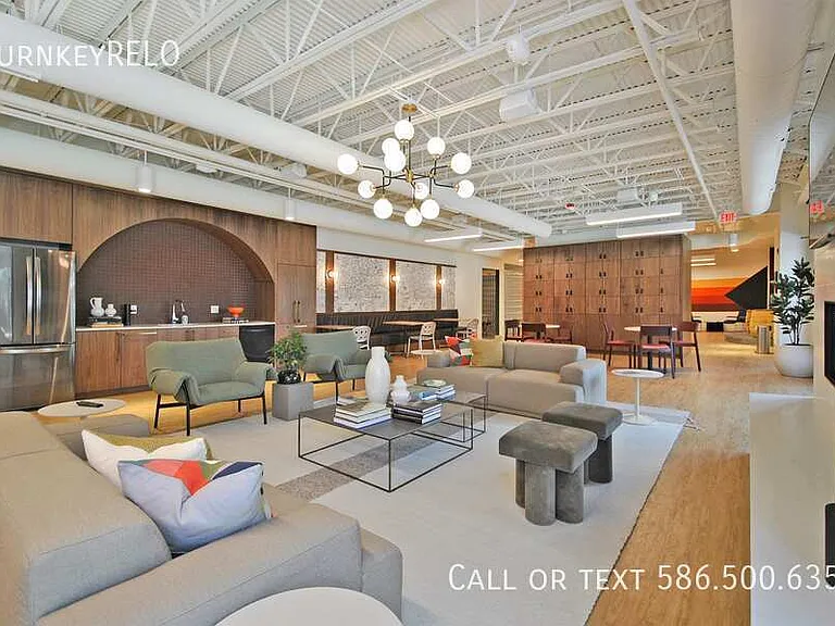 375 Kirts Blvd #106 — Photo 28