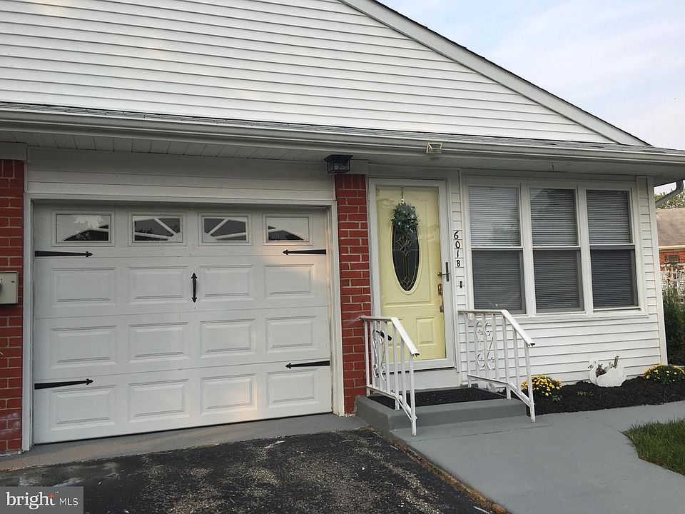 1st image of 601B Willow Ln