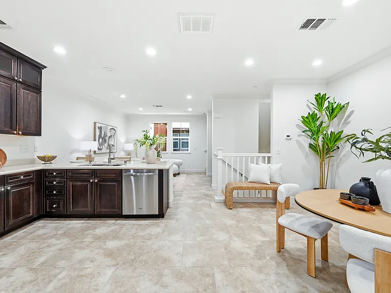 1321 Lee Pl — Photo 10
