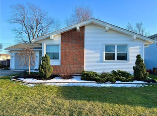 195 Millwood Dr, Tonawanda, NY 14150