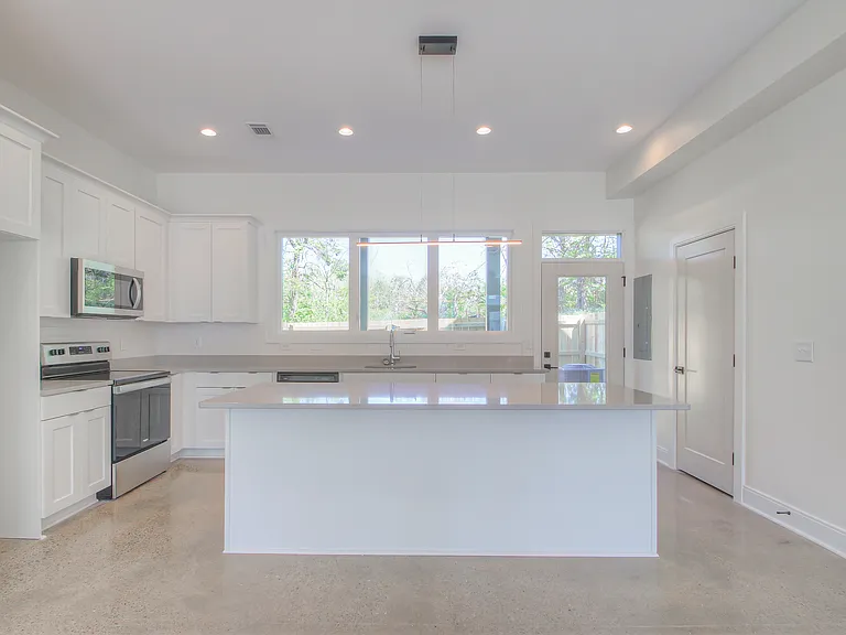 1540 Yarra St #1 — Photo 11