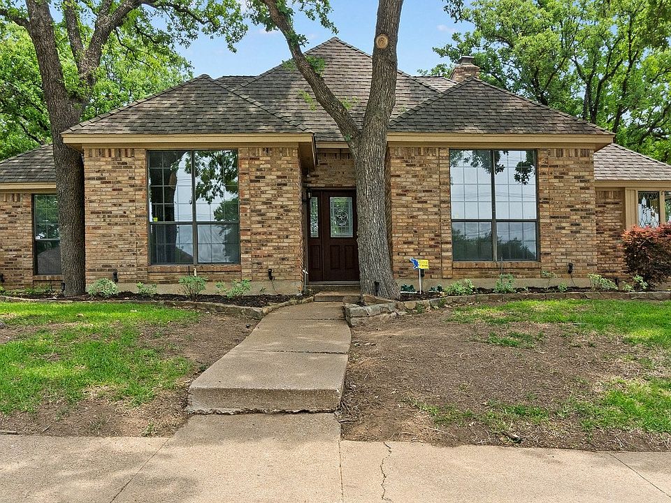 1st image of 4007 Falcon Lake Dr