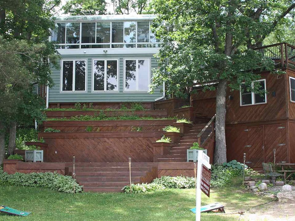 1st image of 856 E Hiawatha Wisconsin