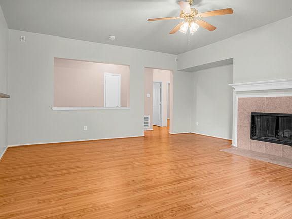 4th image of 5443 Presidio Dr